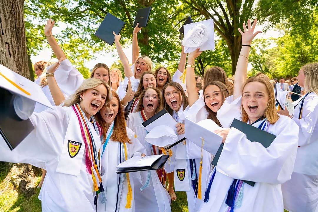 圣玛丽为学生铺就多国联申 “双保险”之路